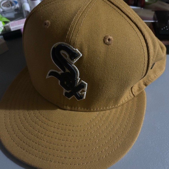 New Era Tan Baseball Cap - Picture 1 of 6